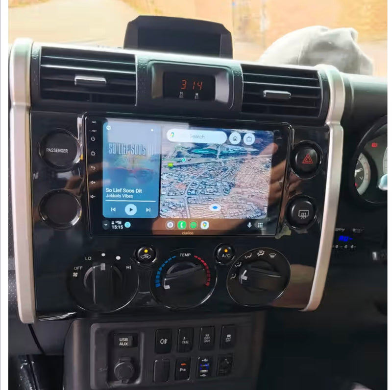 Toyota FJ Cruiser Android GPS Navigation Radio with built-in wireless CarPlay (Silver Trim)
